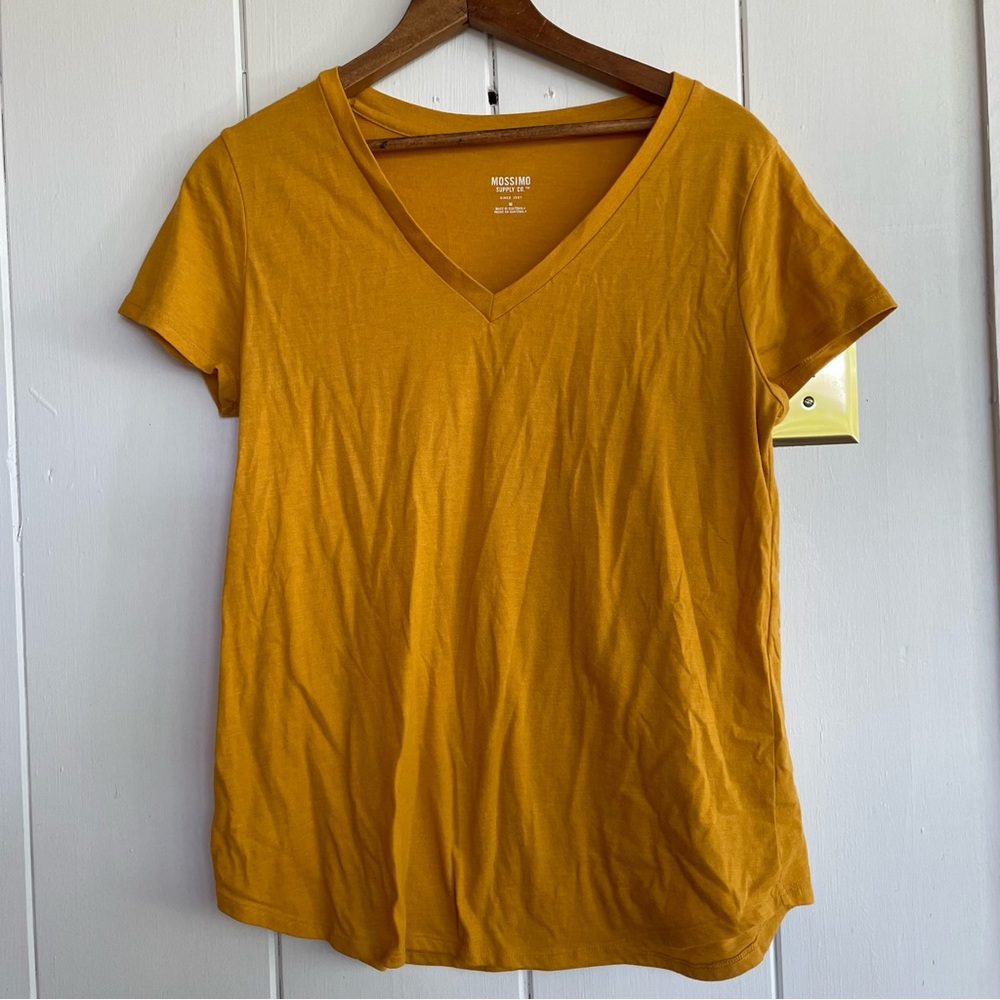 ⭐️ Basic Tee Mustard Yellow Size Medium Mossimo Supply Co.